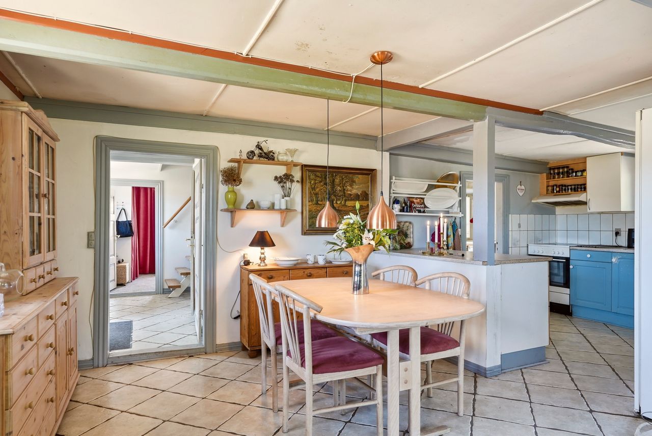 image 03
